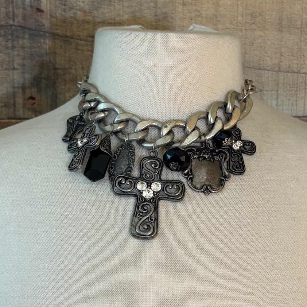 Gothic Chunky Silver Tone Cross Charm Necklace Black Stones Rhinestones